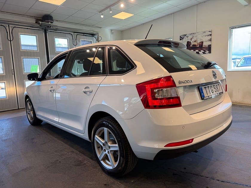 Bild 3 av Škoda Rapid Spaceback Skoda 1.2 TSI Farthållare 110hk