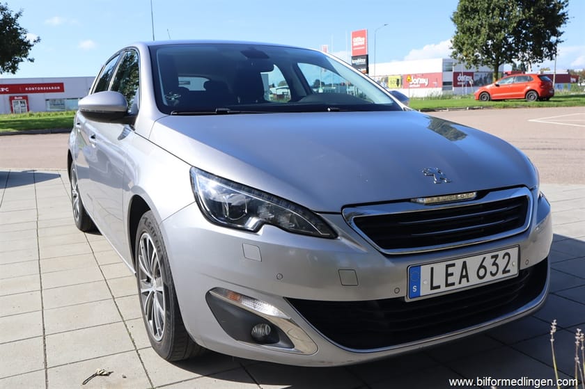 Bild 3 av Peugeot 308 BlueHDi 5dr 120hk Allure Aut Svensksåld