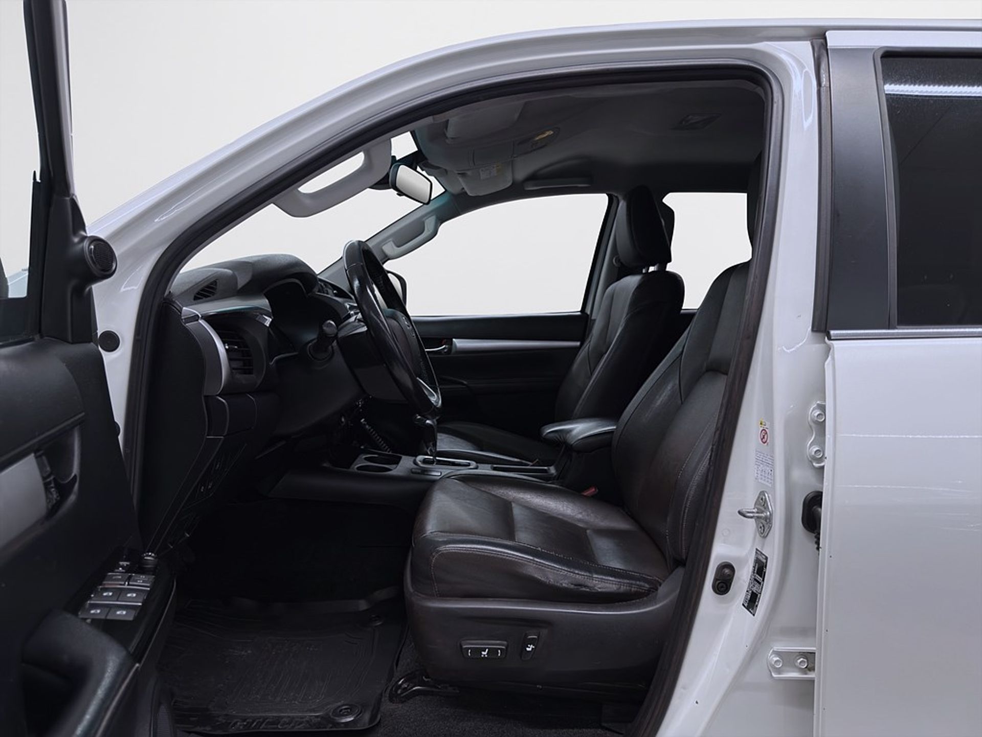 Toyota HiLux 2017, bild 7/10