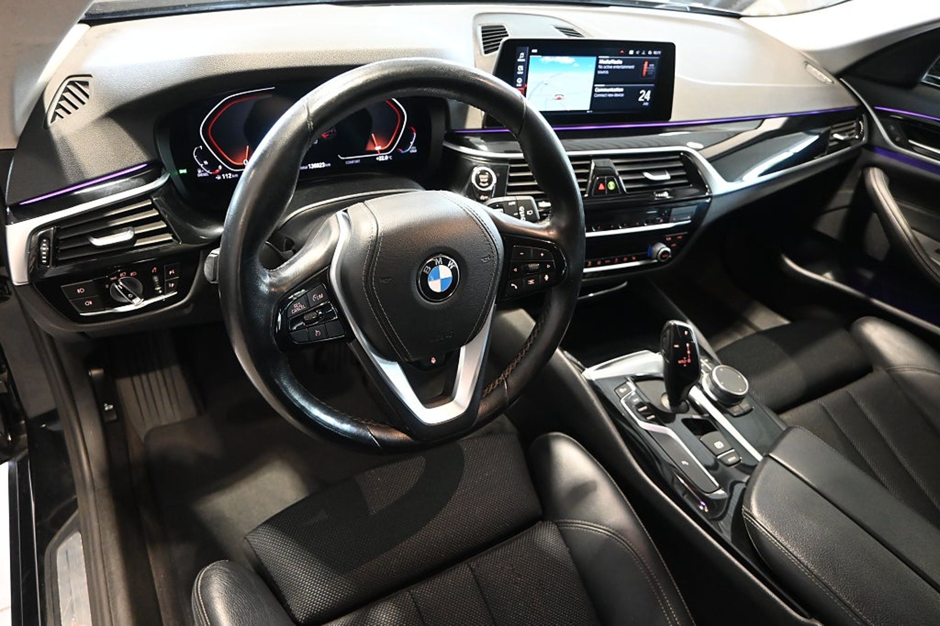 BMW 520 d Touring Steptronic Sport line 2020, bild 7/36