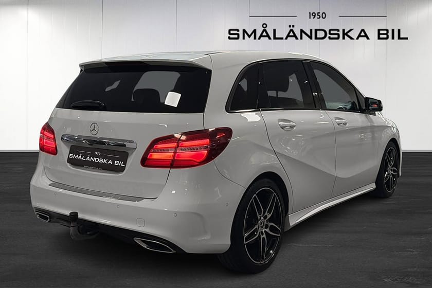 Bild 4 av Mercedes-Benz B 200 AMG Sport Panorama Drag 156hk