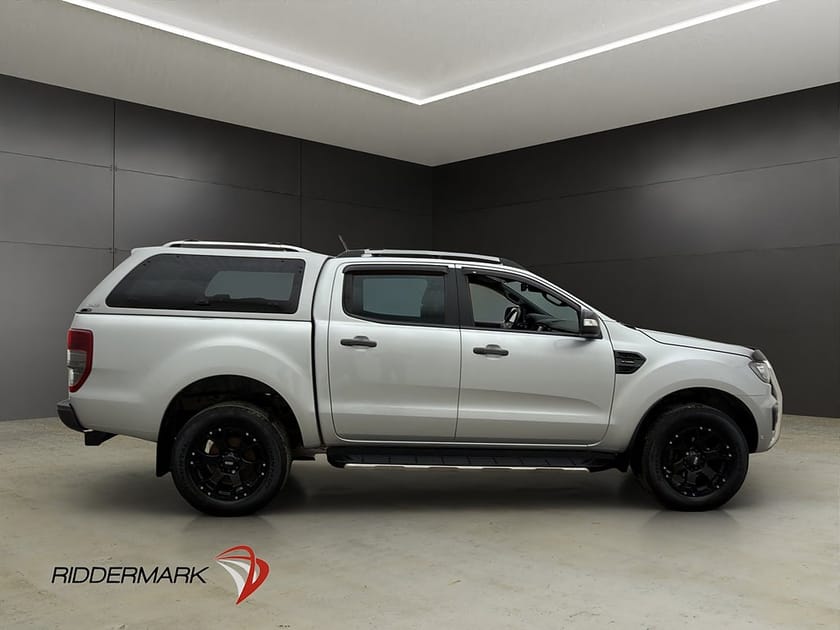 Bild 2 av Ford Ranger Dubbelhytt Wildtrak 213hk 4x4 Ny-Kamrem Värm Drag Lastsläde