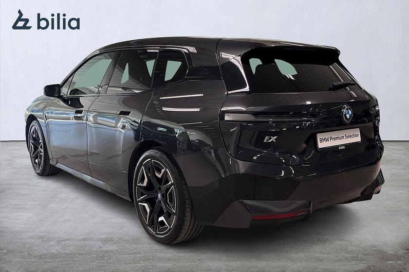 Bild 2 av BMW iX xDrive50 xDrive 50 Sportpaket | Drag | B&W | Pano | Aktiv farth.