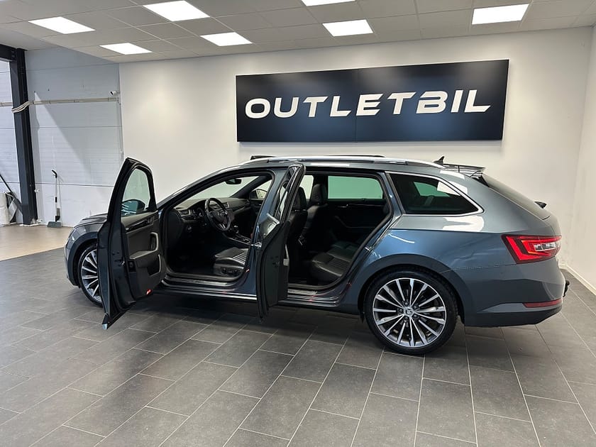 Bild 3 av Škoda Superb Kombi Skoda 2.0 TDI 4x4 Business Edition, L&K Navi Pano Drag