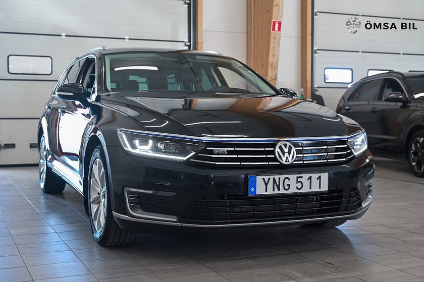Bild 3 av Volkswagen Passat Variant GTE 1.4 TSI Executive Kamera Drag 218hk