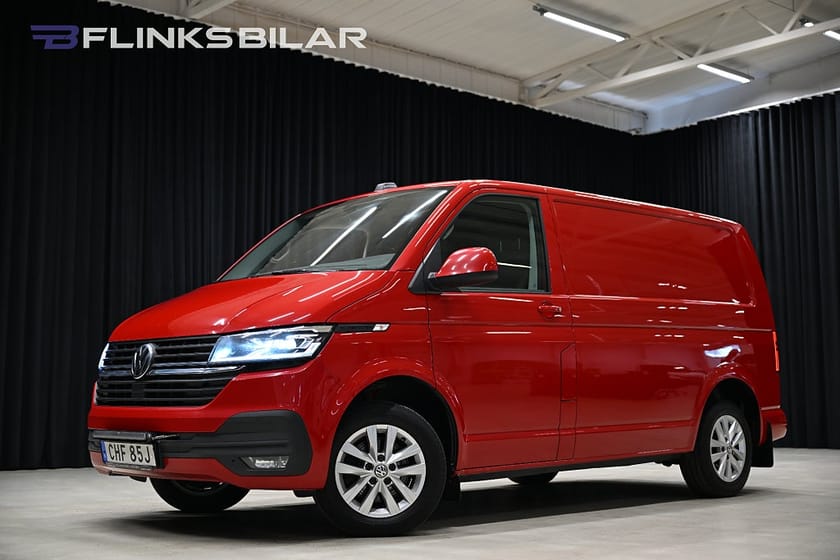 Bild 1 av Volkswagen Transporter DSG 150HK Nedlackad|LED|Inredd|Uppvärmt-skåp|Moms|SeUtr