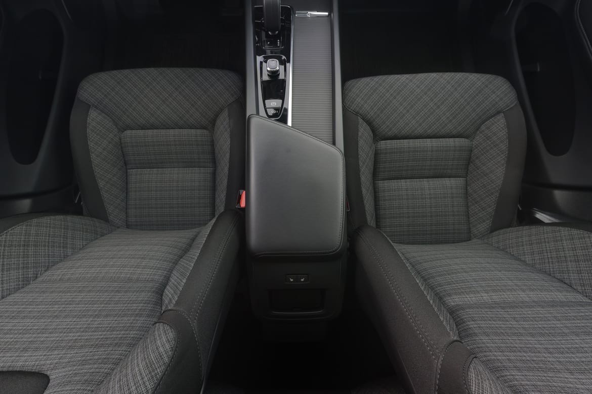 Volvo XC60 2023 - miniatyr 9