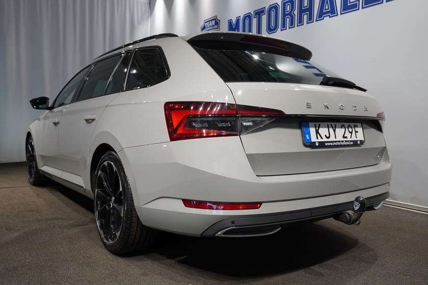 Bild 3 av Škoda Superb Kombi 2.0 TDI  4x4 Sportline - Drag, Värmare, Kamera, Ca
