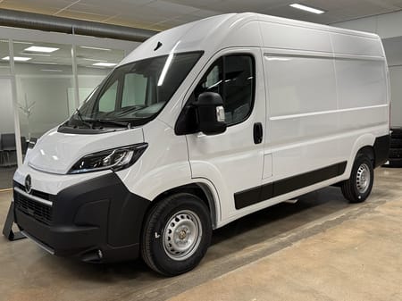 Opel Movano Van