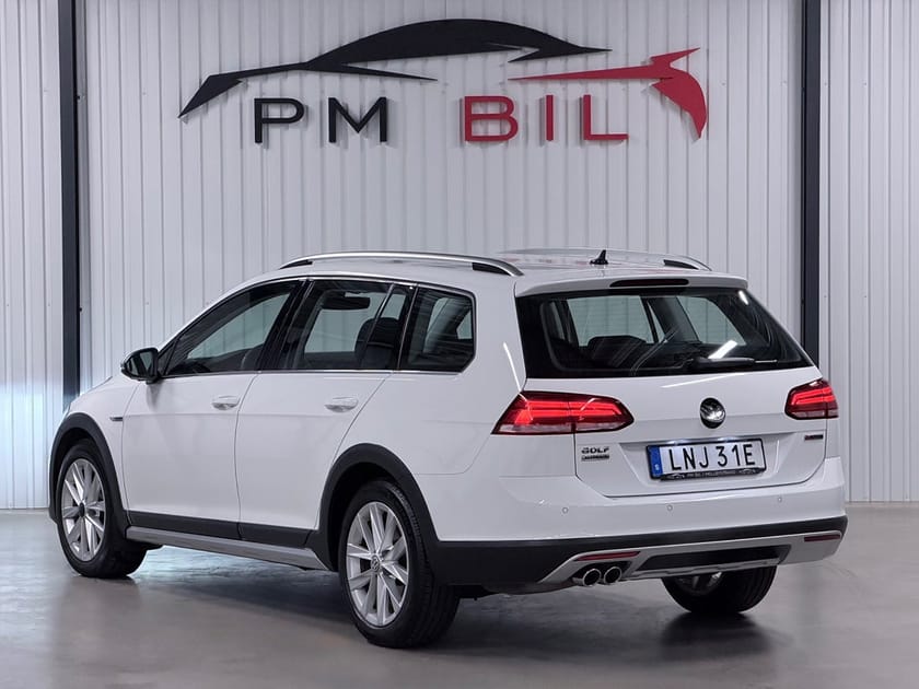 Bild 4 av Volkswagen Golf Alltrack 2.0 TDI 4Motion Drag Värmare S&V-Hjul B-Kamera Nyservad