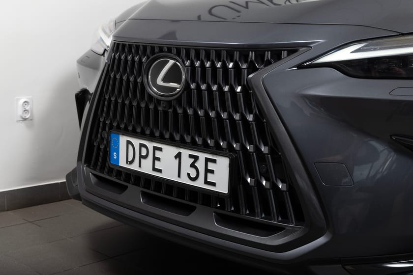 Bild 3 av Lexus NX 450h+ Executive/Kylda Stolar/HUD/360/MOMS