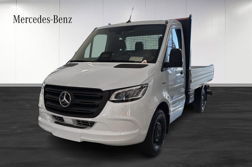 Bild 1 av Mercedes-Benz eSprinter 320 Chassi 81 kWh EH A2 SELECT
