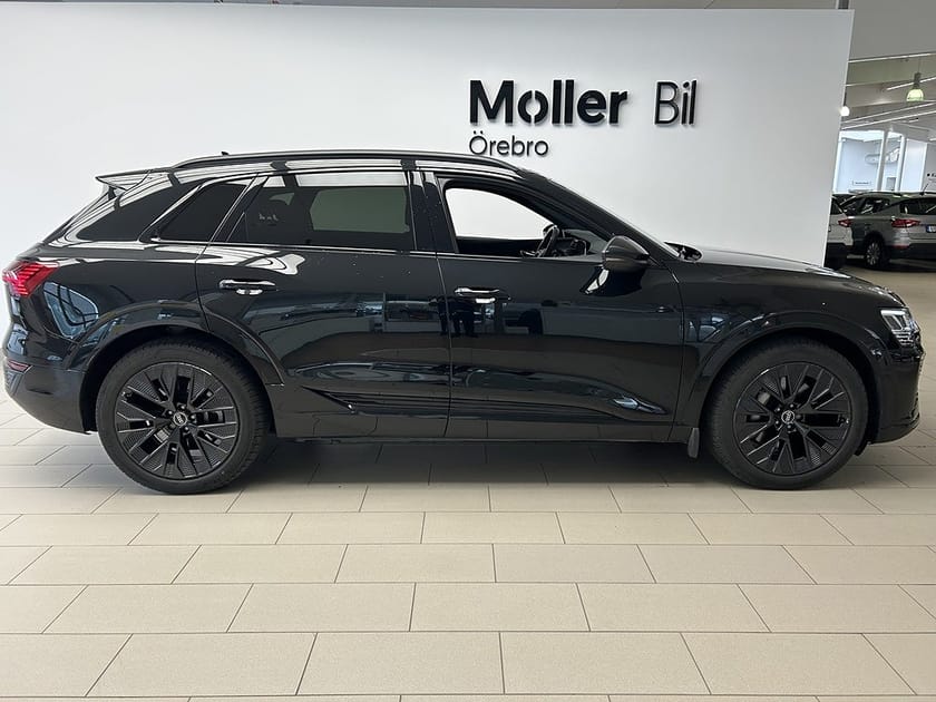 Bild 4 av Audi Q8 50 e-tron quattro 340hk S-line Drag 21"