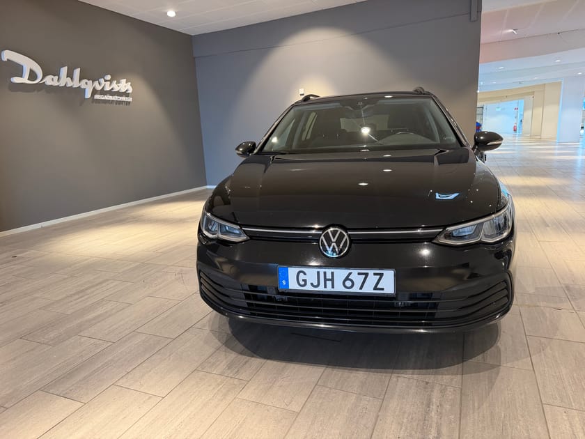 Bild 3 av Volkswagen Golf Sportscombi 150hk | V-hjul Drag Värmare