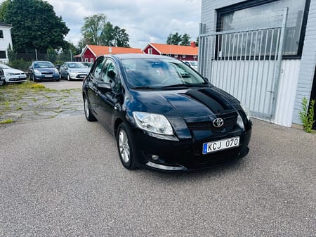 Toyota Auris 1.8 147HK 5-D VALVEMATIC / 9800Mil
