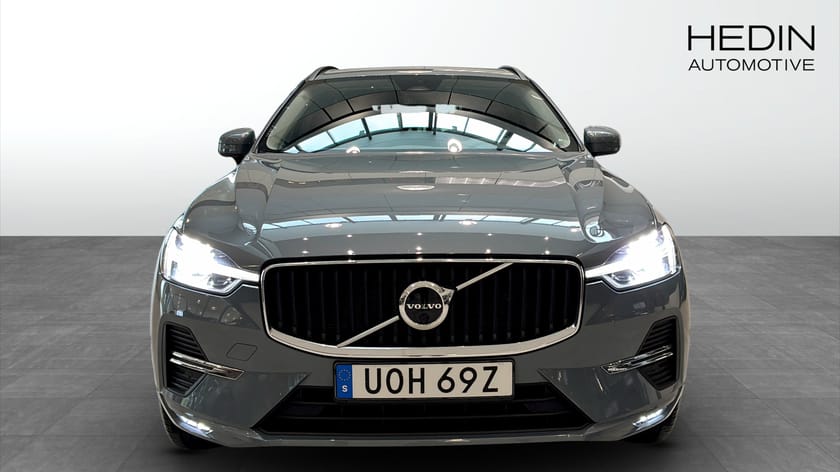 Bild 2 av Volvo XC60 B5 AWD | Core | 360-kam | Pilot | Drag