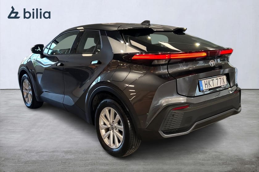 Bild 2 av Toyota C-HR PHEV 2,0 Laddhybrid Active Värmare Moms