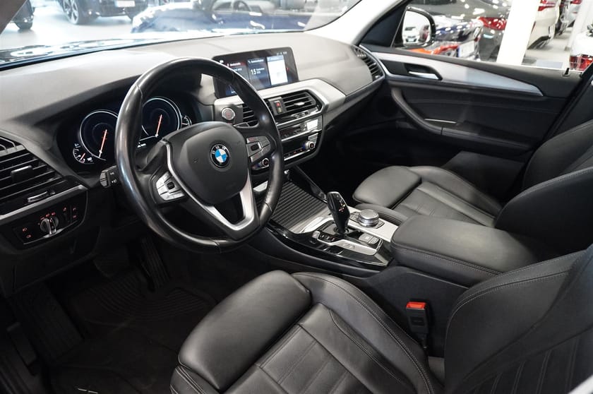 Bild 2 av BMW X3 xDrive30d Navi Adaptiv F Adaptiva LED Backkamera Keyless