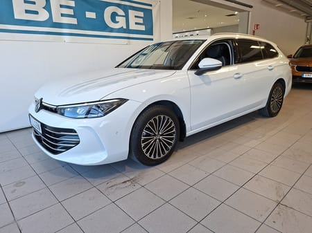 Volkswagen Passat Sportscombi ELEGANCE 1.5 TSI 150HK DSG Drag Värmare