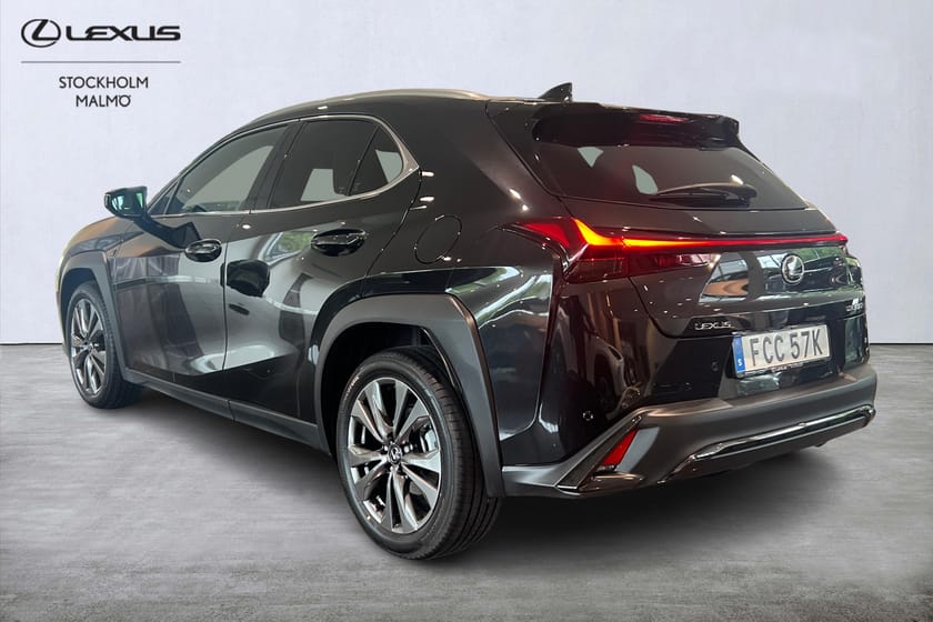 Bild 2 av Lexus UX 300h F Sport Design 199hk P-värm Navi Keyless Backkamera Moms