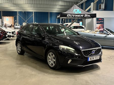 Volvo V40 Cross Country D2 Powershift Momentum Business Edt. Pro | Kamrem bytt