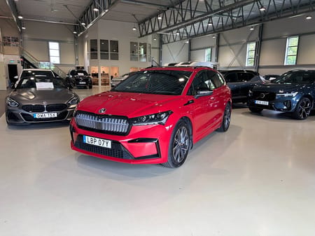 Škoda Enyaq 85x Skoda Sportline,Räckvidd 513 - 537 km, AWD,Drag,Pano,HUD,