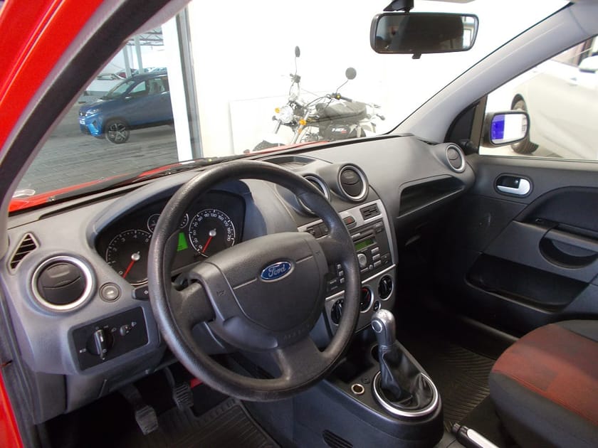 Bild 5 av Ford Fiesta 5d 1.4 80hk Kamremsbytt Servad SoV