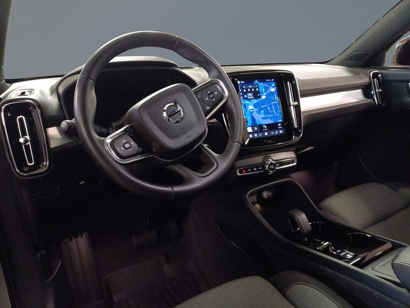 Bild 5 av Volvo XC40 B3 FWD Bensin Plus Dark//Drag//360-Kamera//