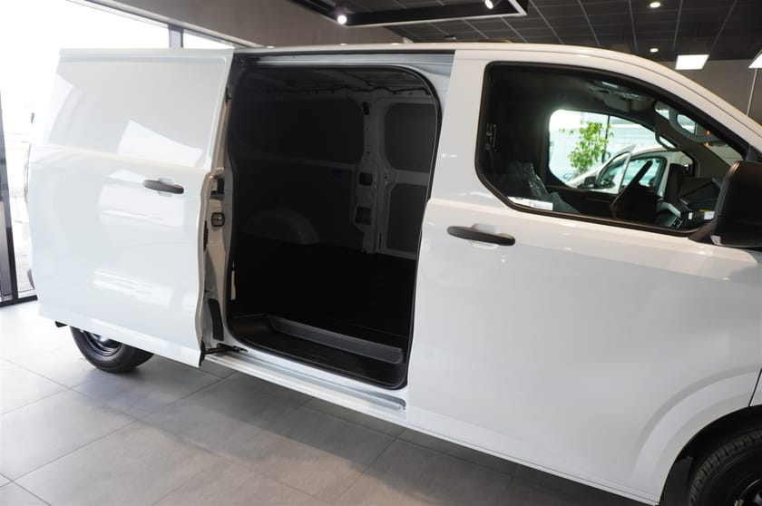 Bild 5 av Ford Transit Custom 320 Skåp Trend 320l 2.0l Ecoblue 136hk 8-Växlad Automat FWD Diesel