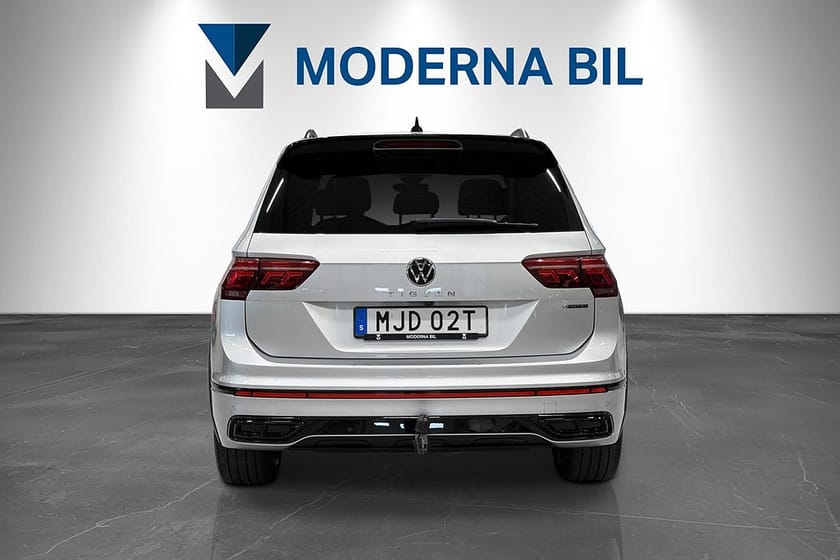 Bild 4 av Volkswagen Tiguan 2.0 TDI 4M R-LineBlack Cockpit Värmare Drag Navi 200hk