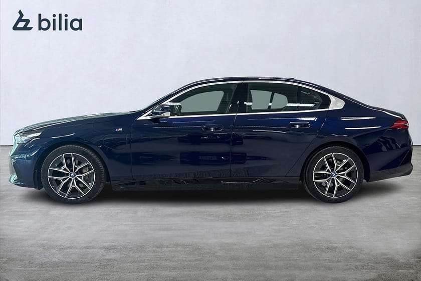 Bild 3 av BMW 550e xDrive Sedan M-Sport | Aktiv farth. | Komfortstol