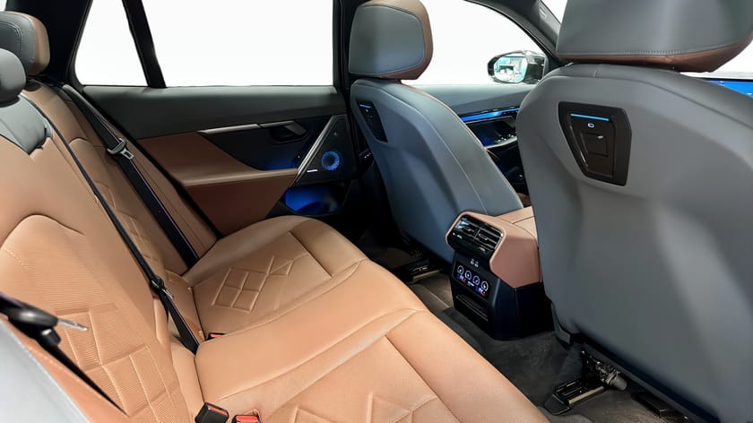 Bild 5 av BMW i5 M60 xDrive Touring M Sport Pro Bowers/Wilkins Kolfiberpaket SE SPEC*