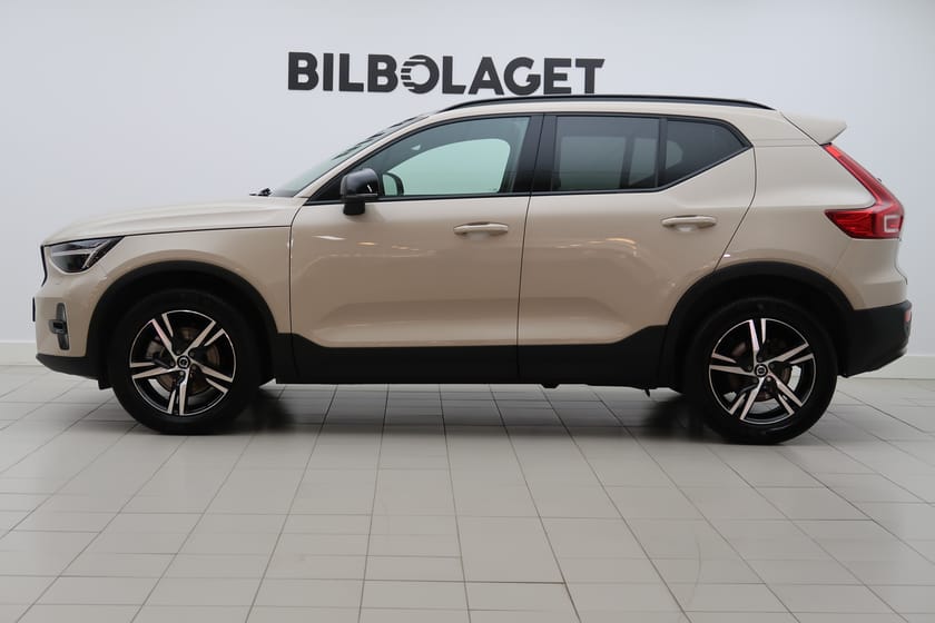 Bild 2 av Volvo XC40 B4 FWD Bensin Plus Dark