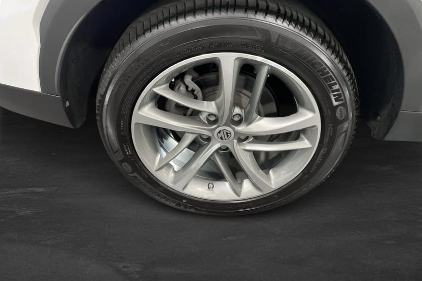 Bild 5 av MG EHS PHEV LUXURY PLUG-IN HYBRID - VINTERHJUL