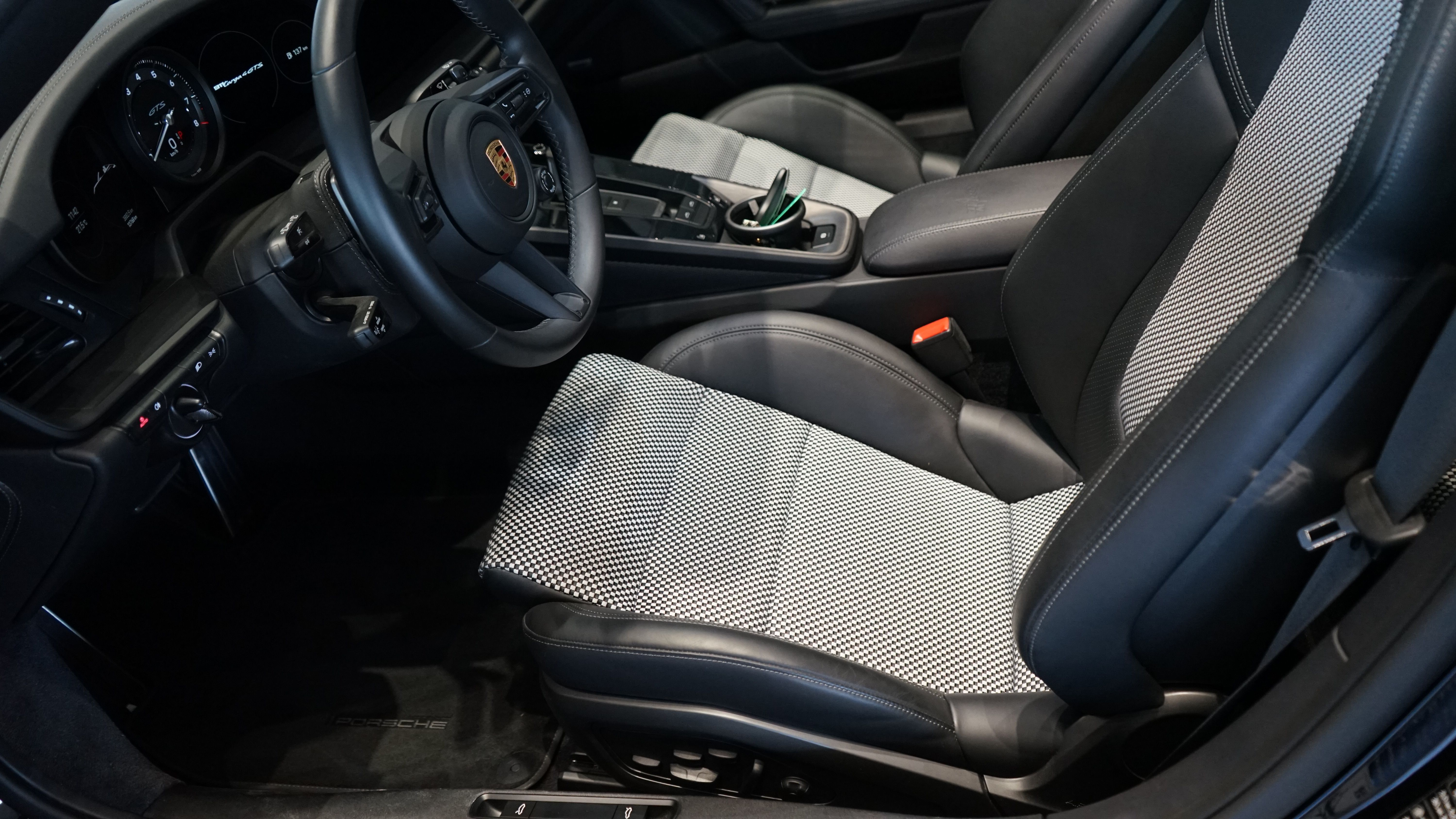 Porsche 911 Targa 4 GTS PDK, 480hp, 2023