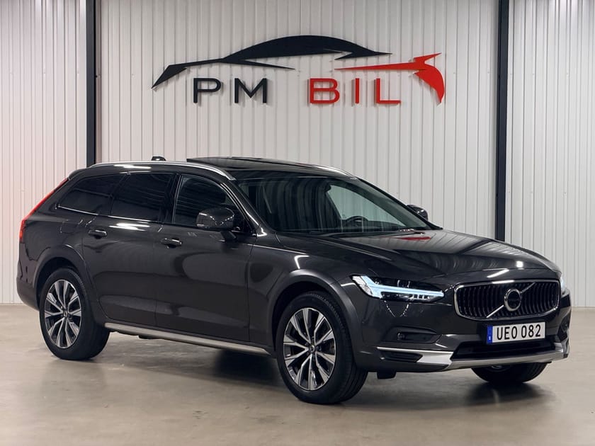Bild 2 av Volvo V90 Cross Country B4 AWD B&W Panorama Läder Geartronic Advanced S&V-Hjul