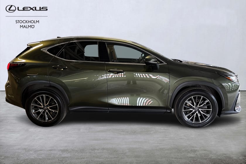 Bild 5 av Lexus NX 450h+ Business Plus AWD Skinn Backkamera Navi