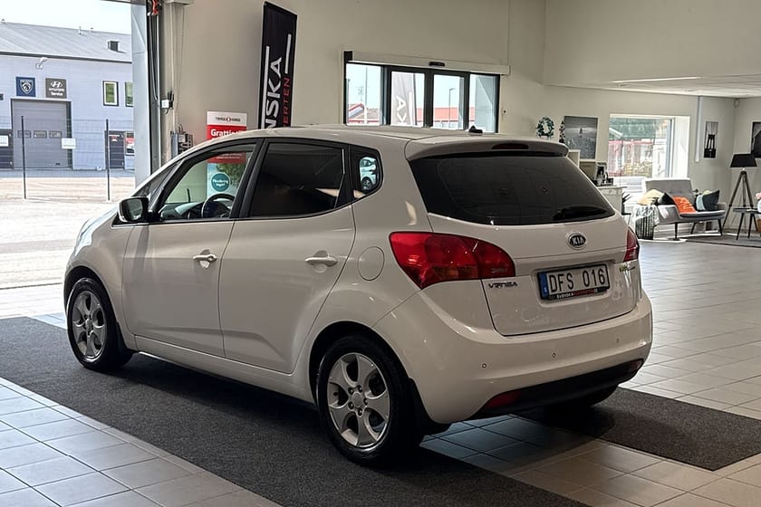 Bild 5 av Kia Venga 1.4 CRDi 90 hk ECO Comfort/Nybesiktigad/ V-hjul