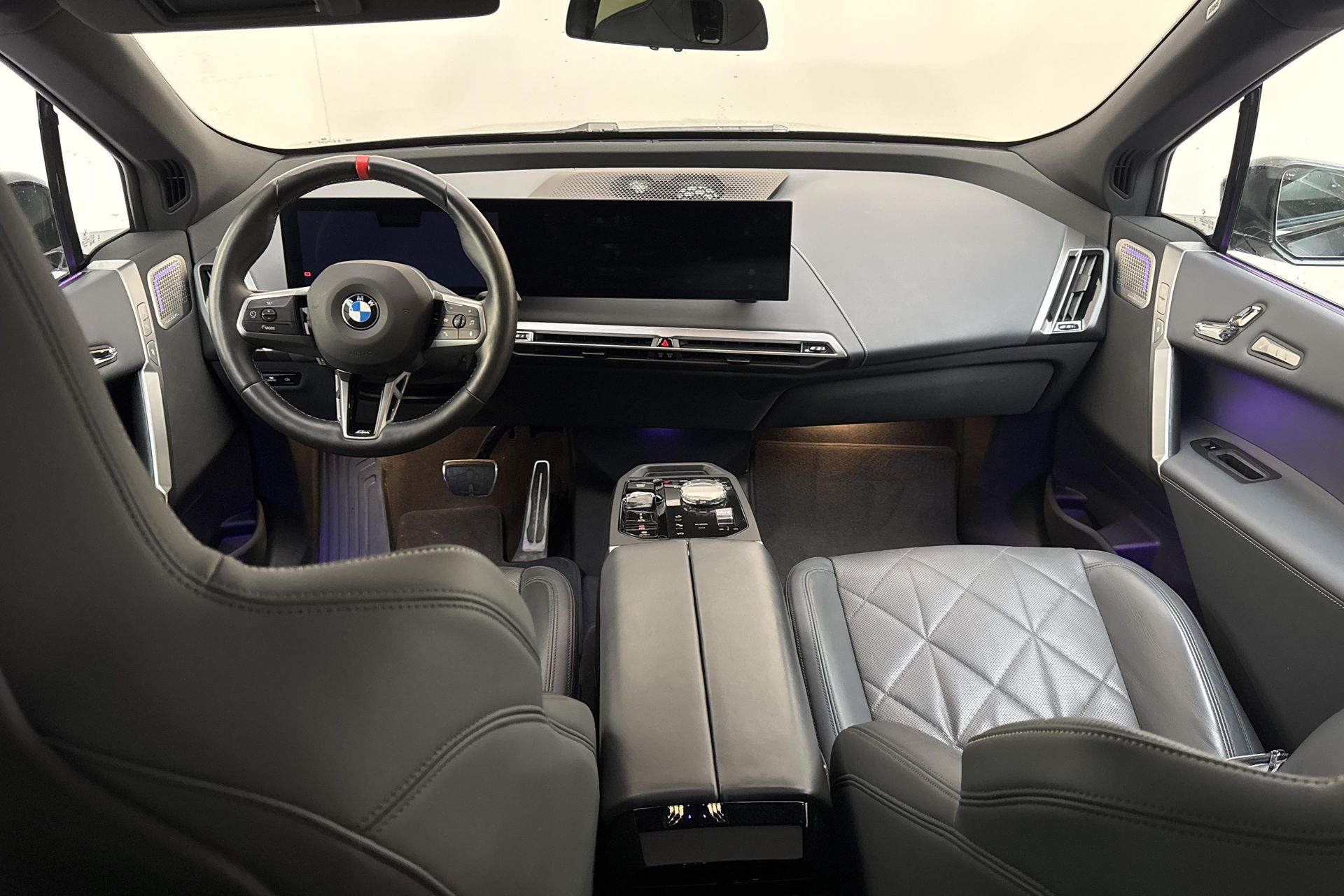 BMW iX M70 2025, bild 7/10
