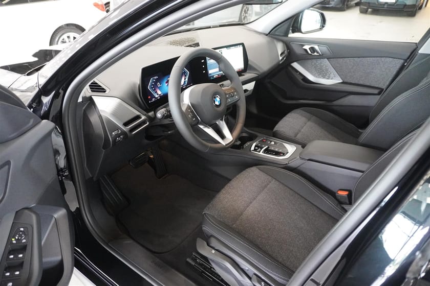 Bild 2 av BMW 120 M Sport Design Navigation Rattvärme