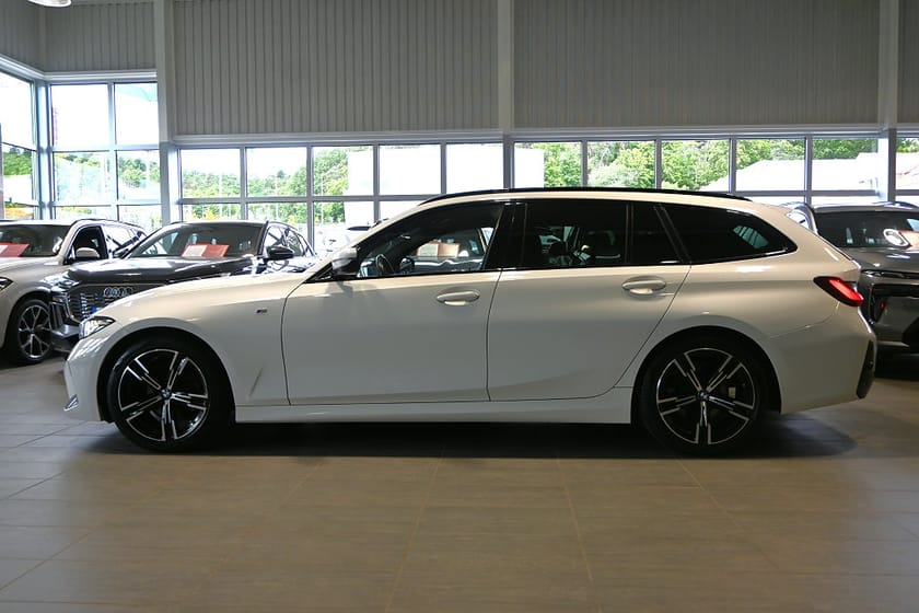 Bild 2 av BMW 320d Touring Steptronic M Sport Drag Värmare Cockpit
