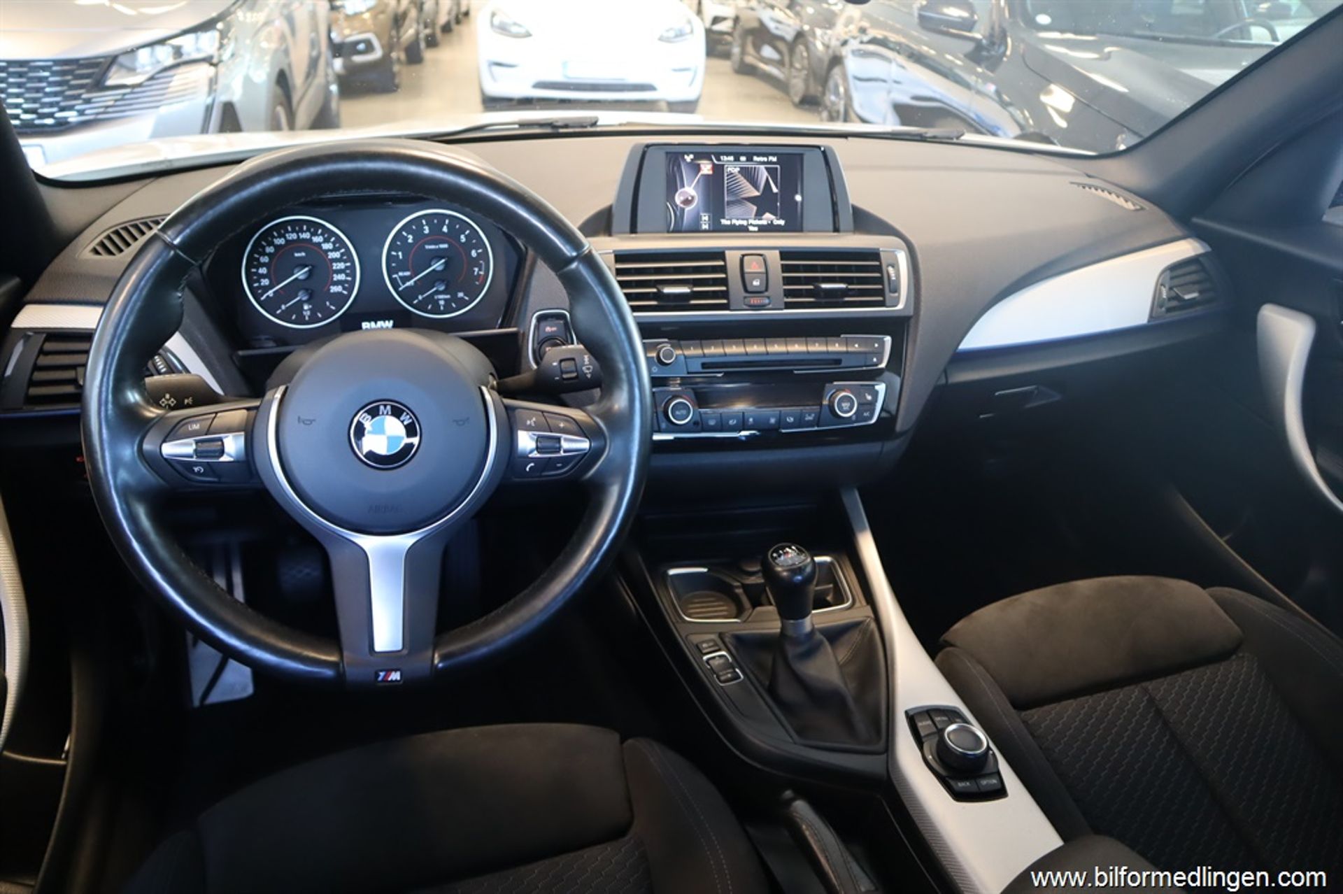 BMW 118 2016, bild 6/10