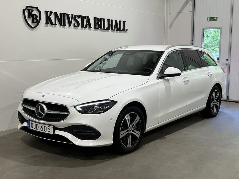 Bild 1 av Mercedes-Benz C 300 T e 9G-Tronic Avantgarde Moms Drag 313hk