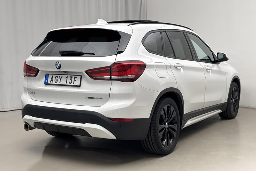 Bild 3 av BMW X1 xDrive25e 9,7kWh LCI 220hk Sport Line Panorama