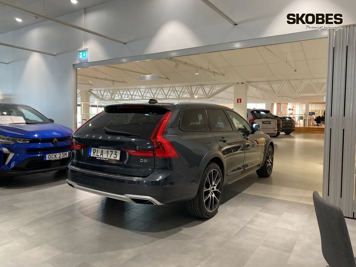 Volvo V90 Cross Country
