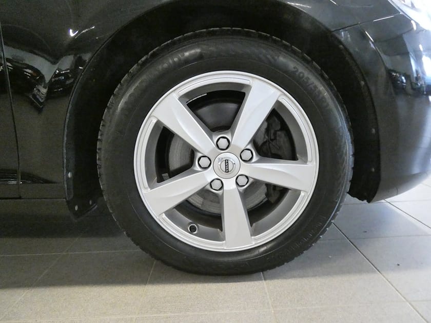 Bild 4 av Volvo V40 T3 Dragkrok-Värmare-Nyservad-SoV