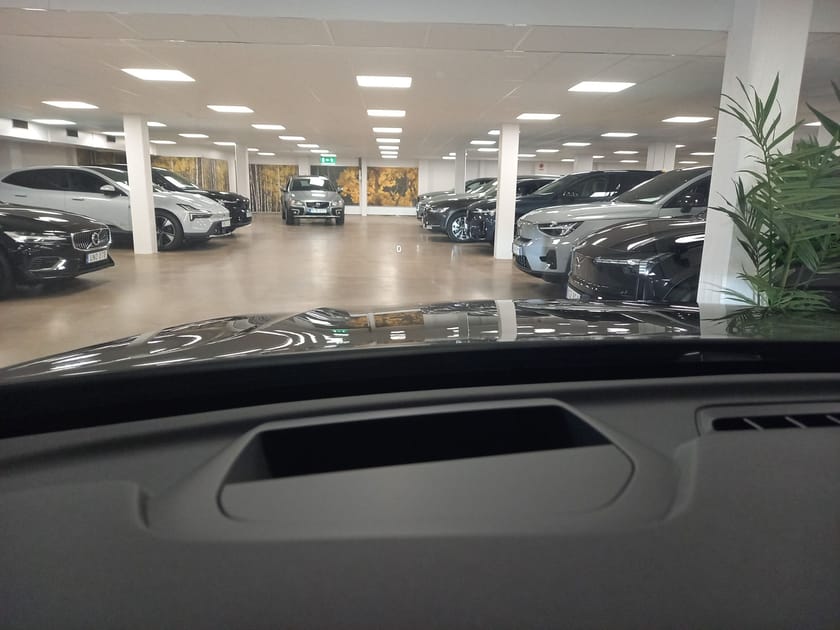 Bild 4 av Volvo XC60 T6 AWD Plus Dark Nordic Edition//360-kamera//Drag//