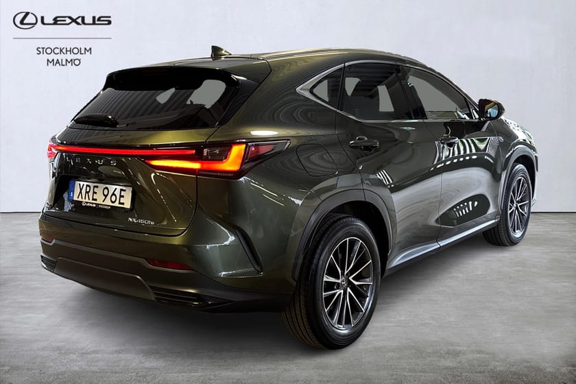 Bild 4 av Lexus NX 450h+ Business Plus AWD Skinn Backkamera Navi
