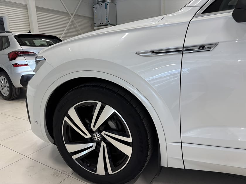 Bild 2 av Volkswagen Touareg TDI 286 TIPTR8 4M