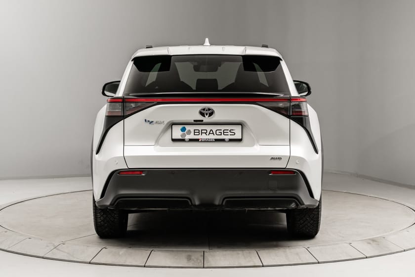 Bilde 3 av Toyota bZ4X AWD Active Tech